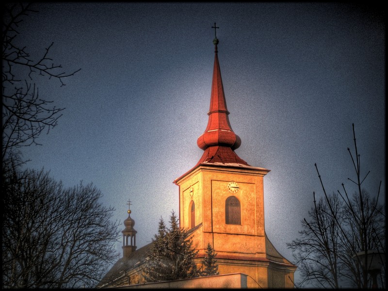 Kostel 3.jpg